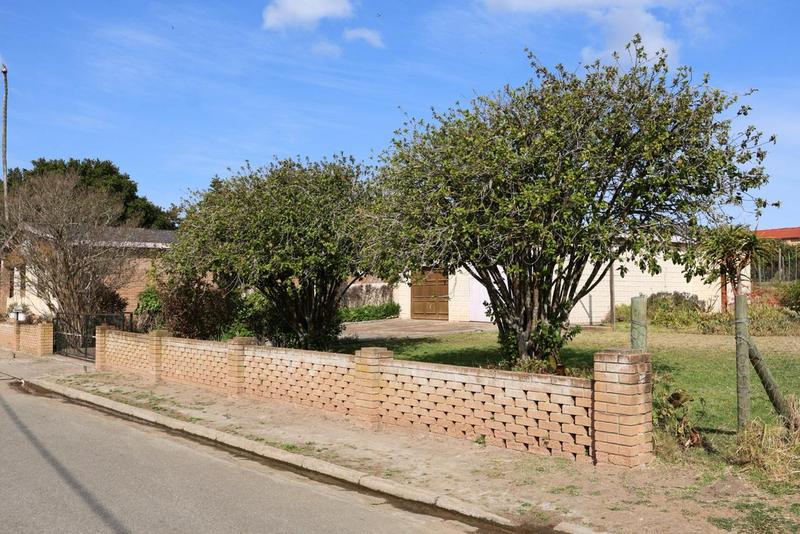 4 Bedroom Property for Sale in Albertinia Western Cape